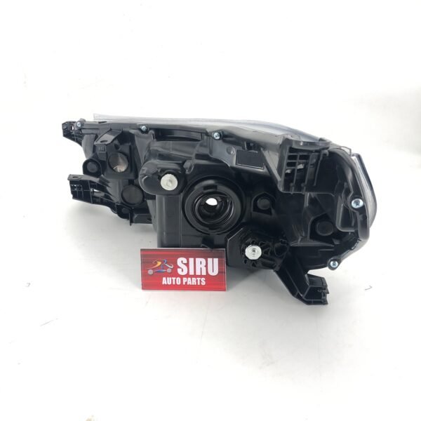 Toyota Hilux Revo 2016 Headlights Basic Model - Image 5
