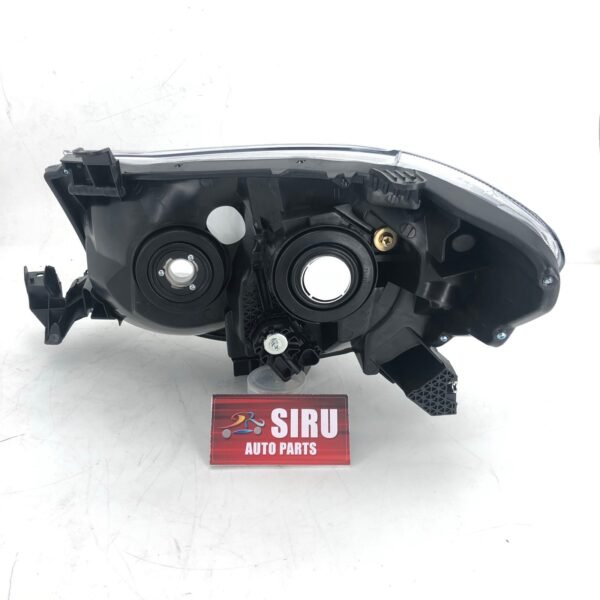 Auto Head Lamp for Toyota Fortuner 2008 - Image 4