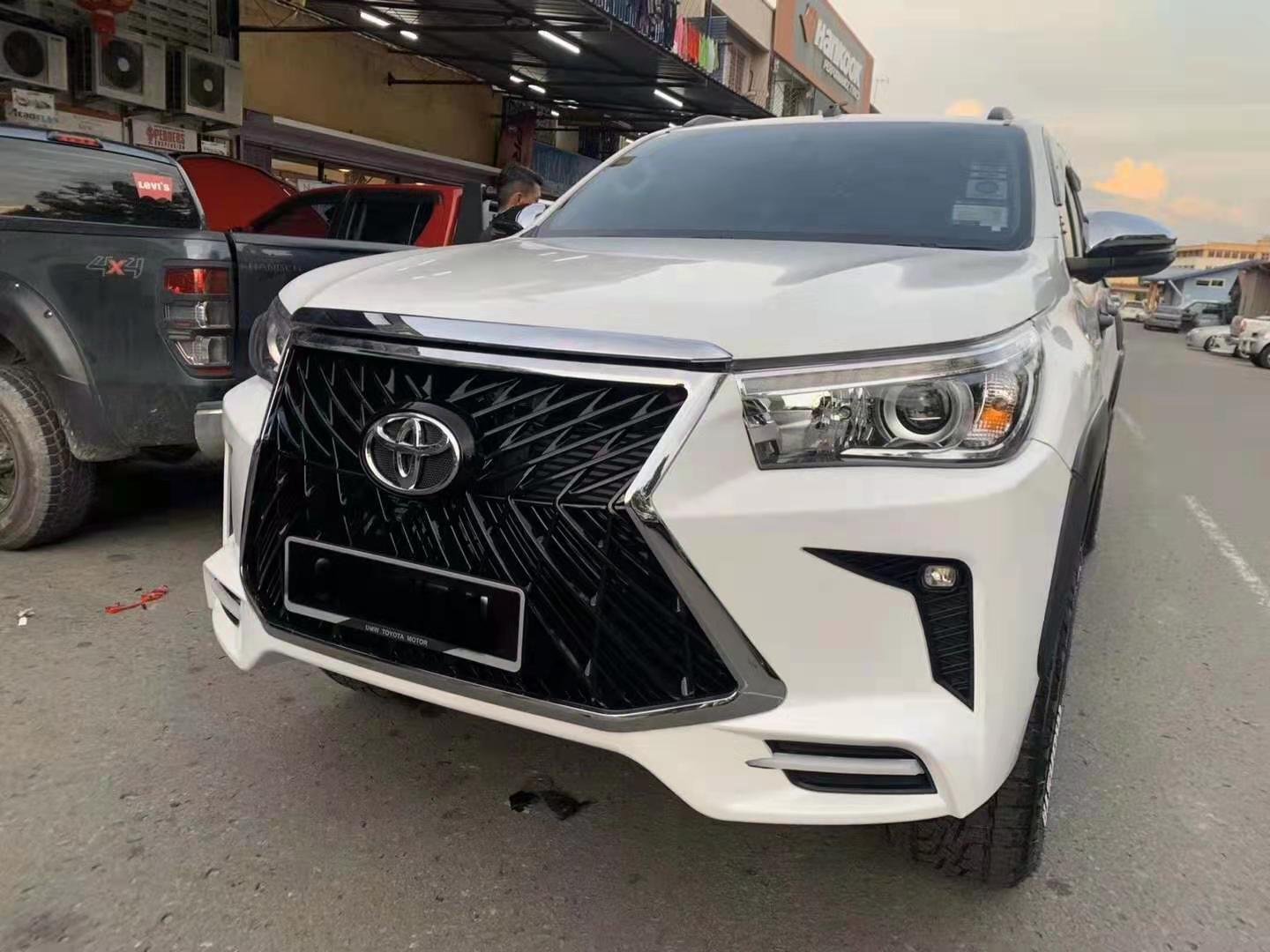 Hilux Lexus Style Face-Uplift Conversion