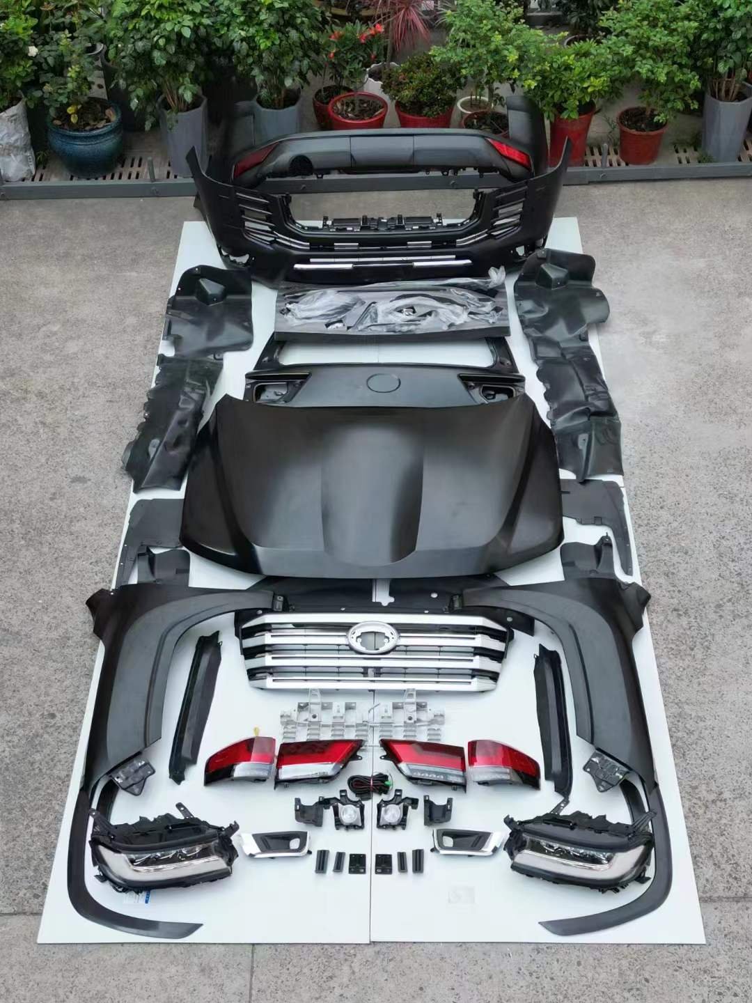 LC200 Upgrade to LC300 Body Kit