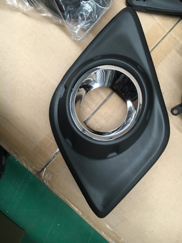Toyota Hilux Revo 2015 Fog Lamp - Image 2